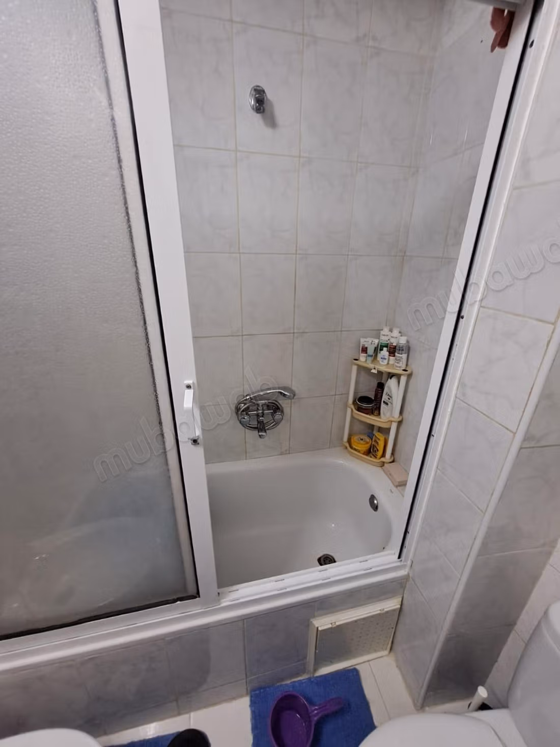 Huis te koop en titel in Medina. 3 grote kamers. Gemeubileerd