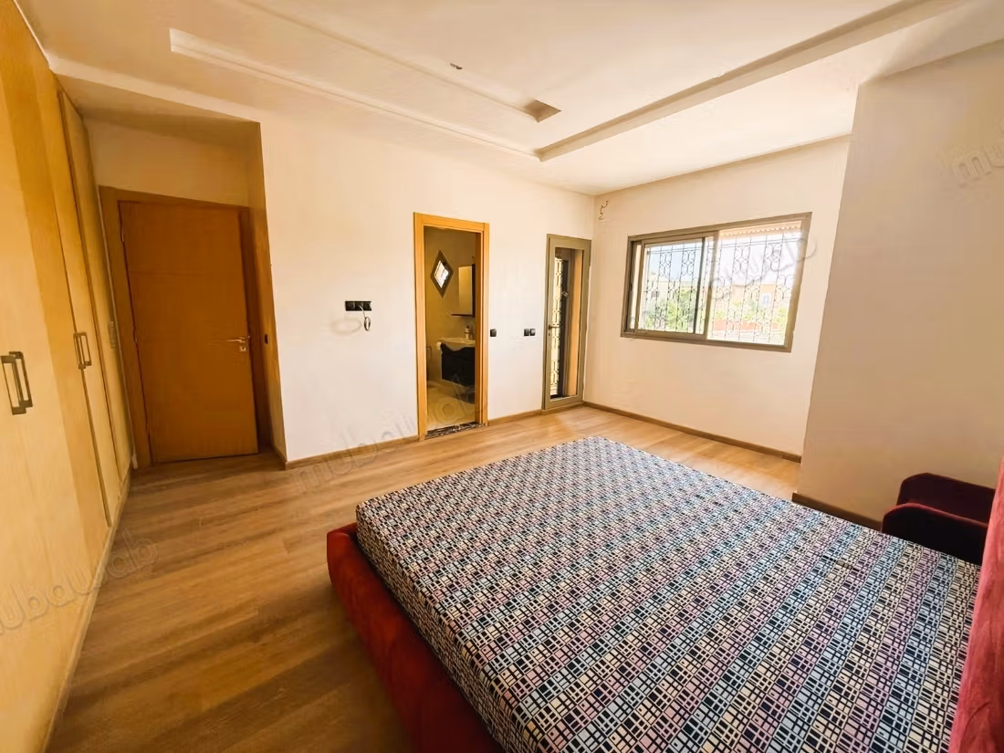 Interesting villa. Residence or investment