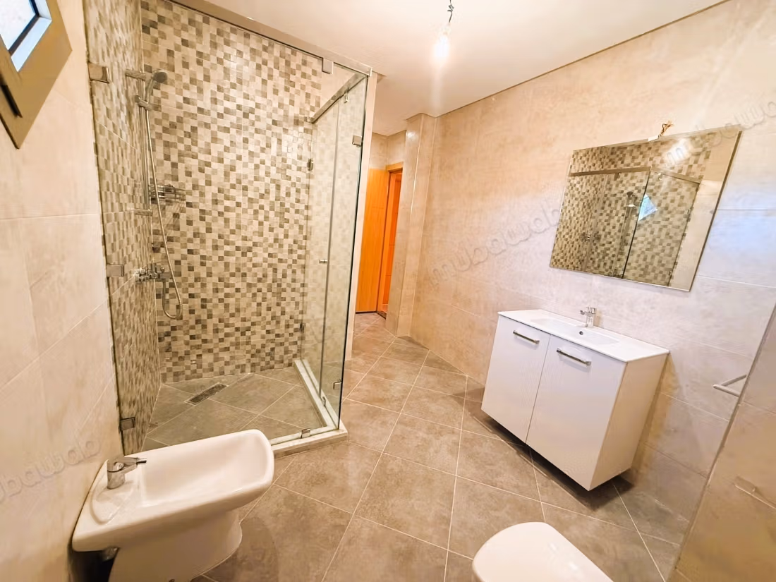Interesting villa. Residence or investment