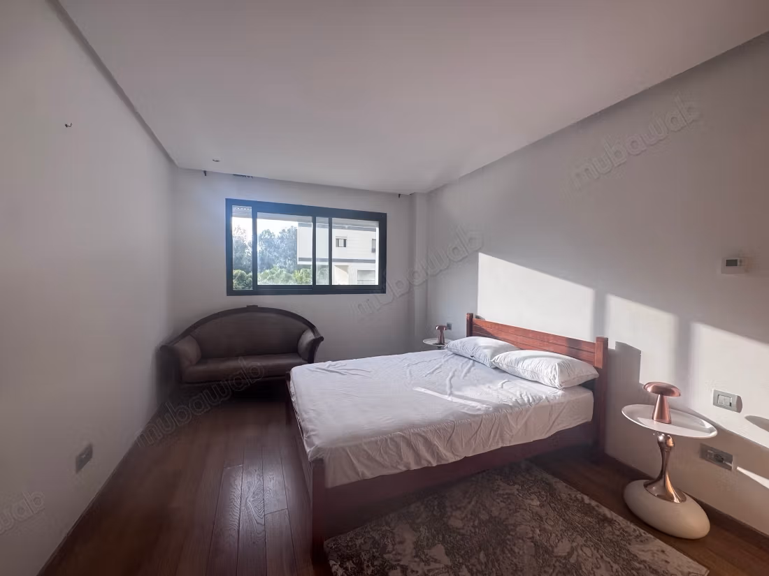 Duplex in affitto a Riyad. 4 grandi stanze. Ben arredato
