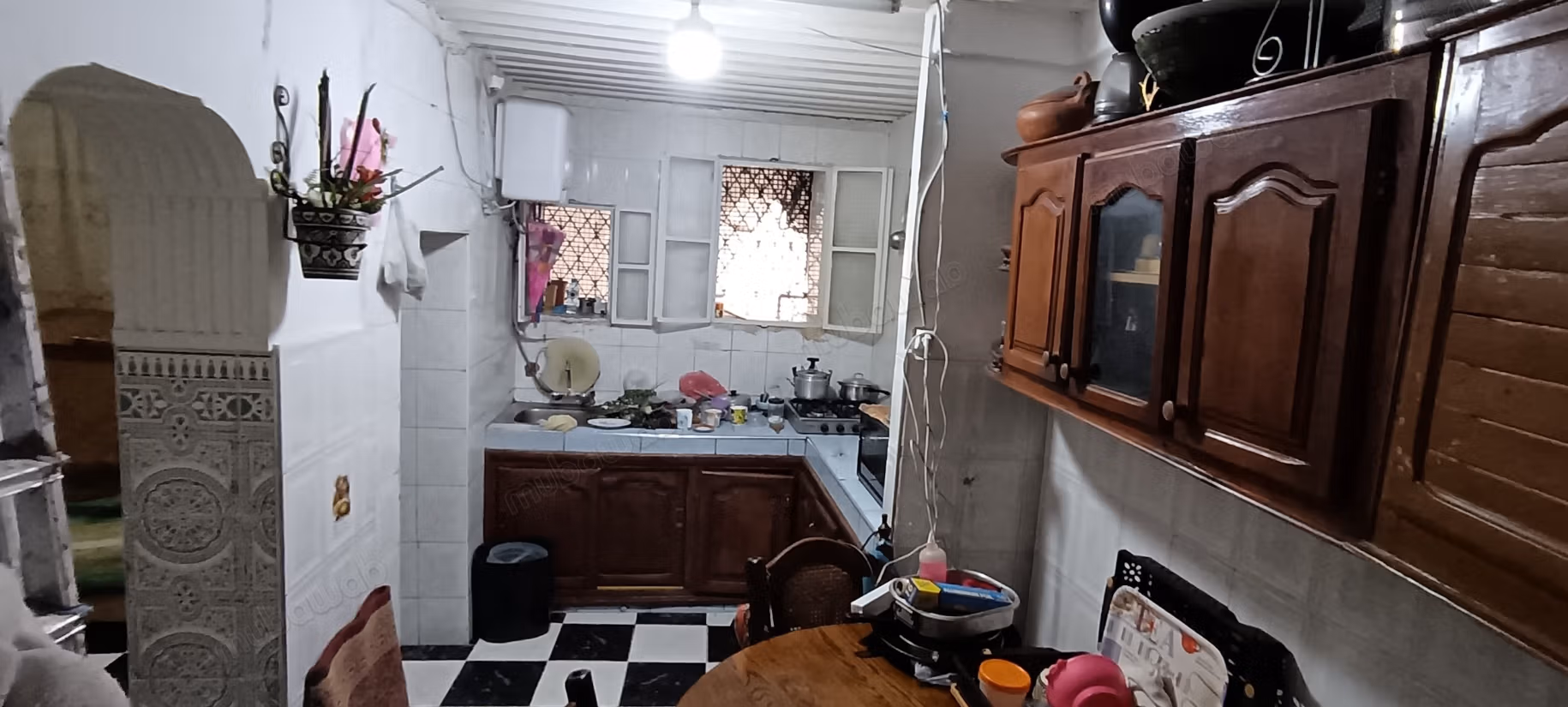 Huis te koop in Medina. 3 grote kamers. Pantserdeur en dubbelglasysteem