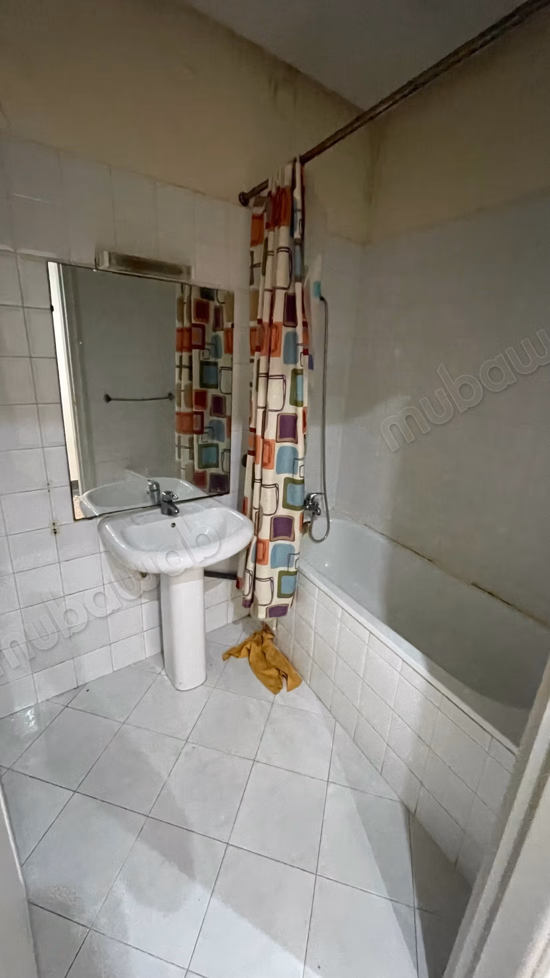 Très bel appartement en location en Hassan Centre Ville. 
1 Pièce. Porte blindée et résidence sécurisée