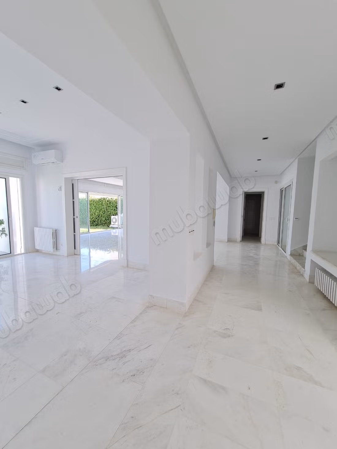 Charming villa for rent at La Marsa Corniche