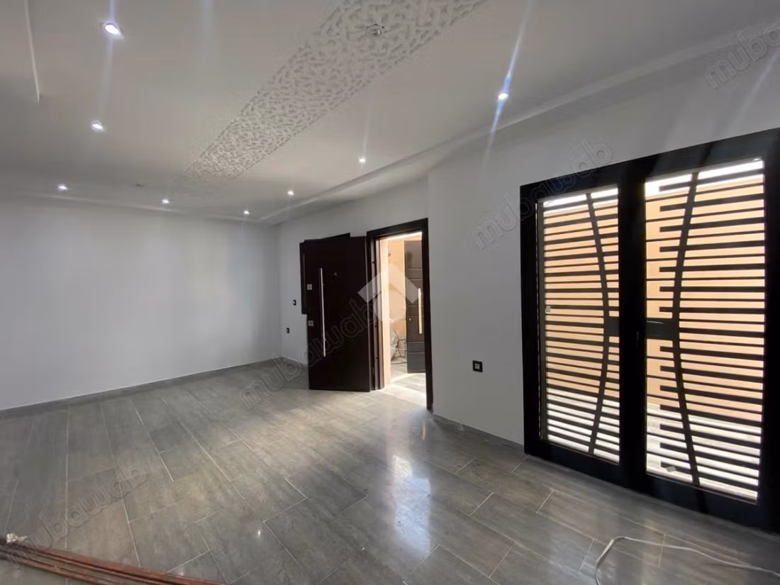 Etage de villa en location
