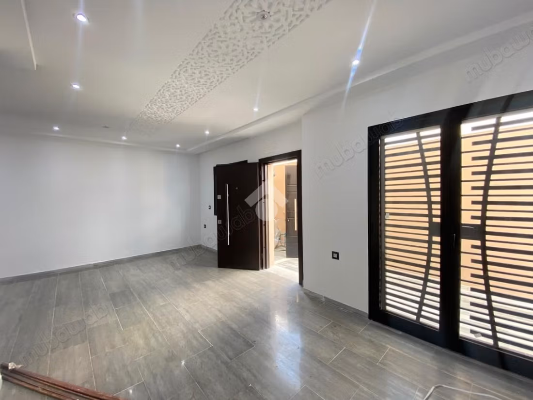 Etage de villa en location