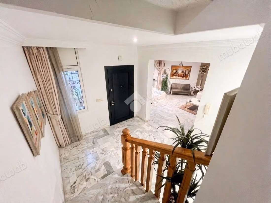 Villa bifamiliare in affitto