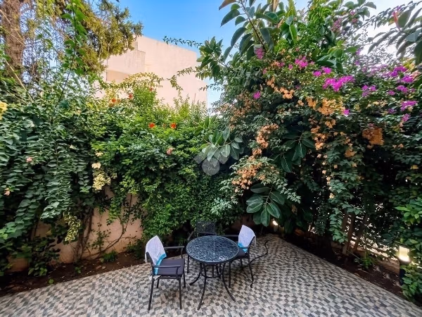 Villa bifamiliare in affitto