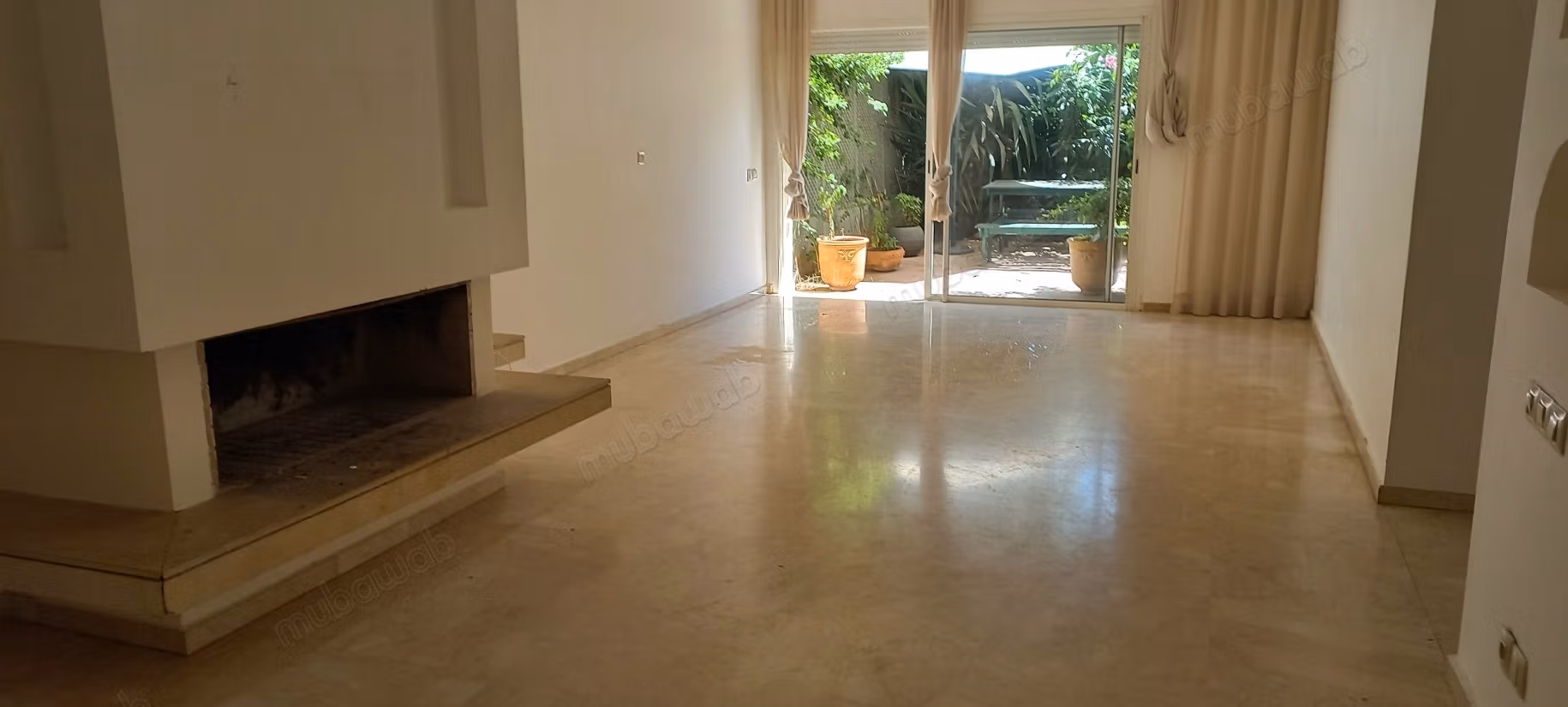 Location APPT en Rez de Jardin à Ain Diab. 3 chambres. Espaces verts et ascenseur