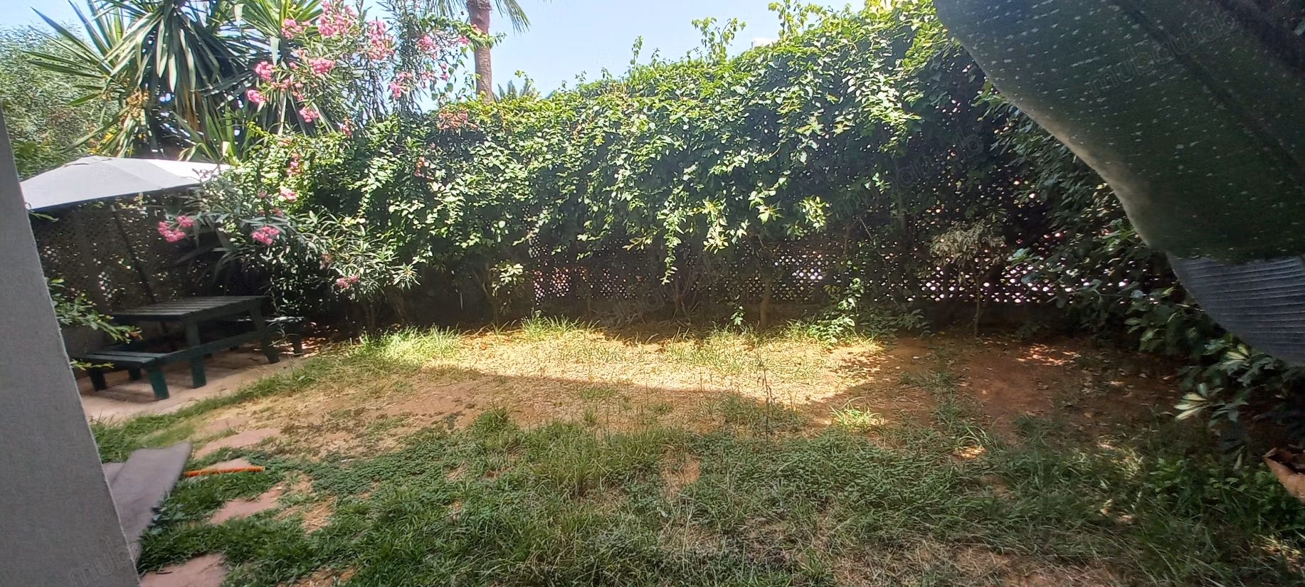 Location APPT en Rez de Jardin à Ain Diab. 3 chambres. Espaces verts et ascenseur