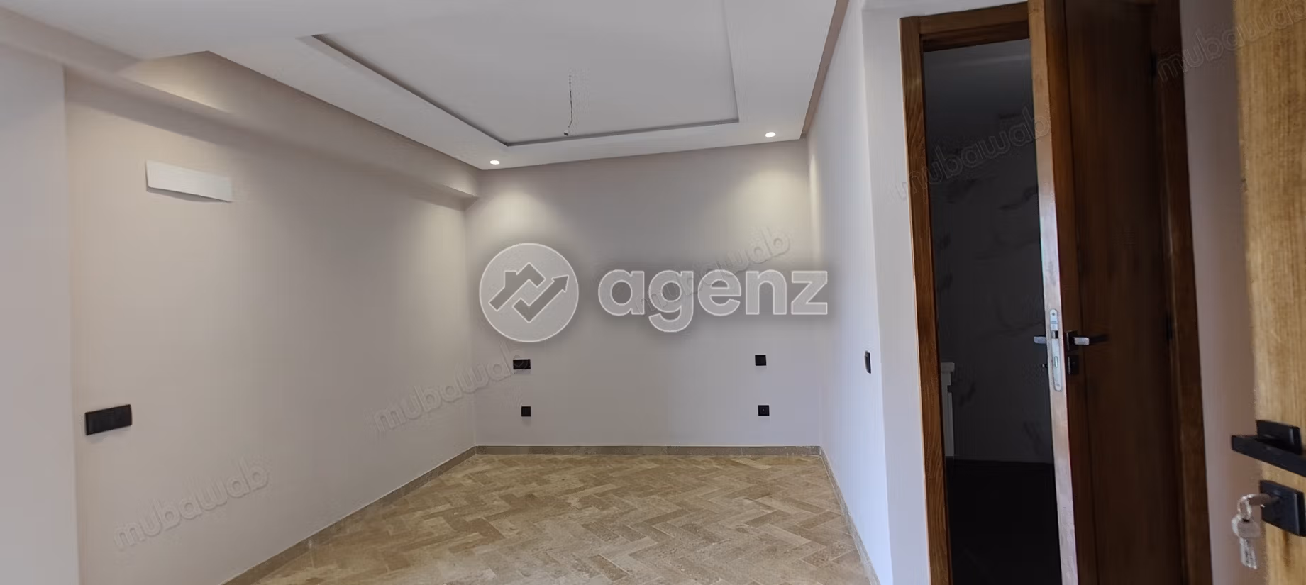Busca pisos en venta en Aïn Sebaâ. Dimensión 120 m². Aparcamiento y balcón
