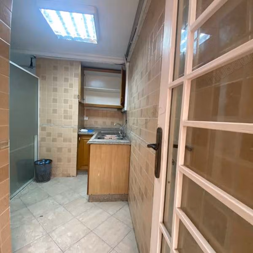 Ufficio in Affitto di 141.0 m² a Casablanca, Ospedali