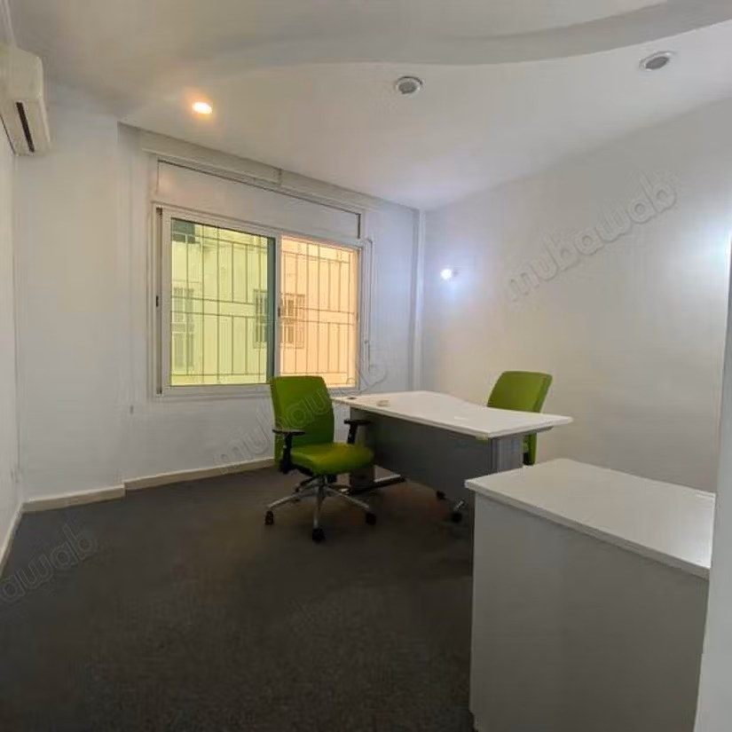 Ufficio in Affitto di 141.0 m² a Casablanca, Ospedali