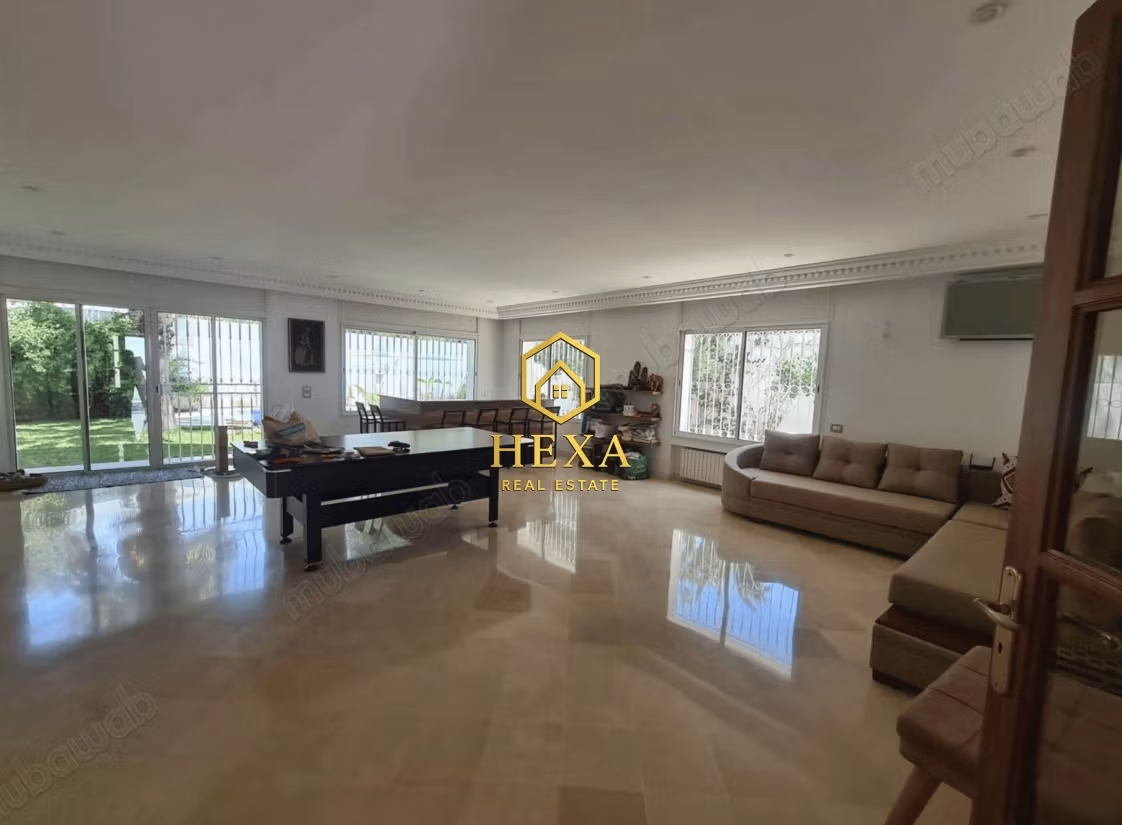Villa S4 avec piscine et jardin à Gammarth