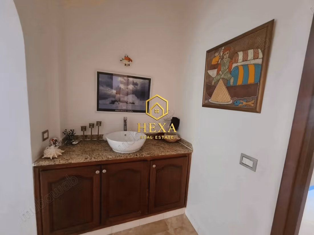 Villa S4 avec piscine et jardin à Gammarth
