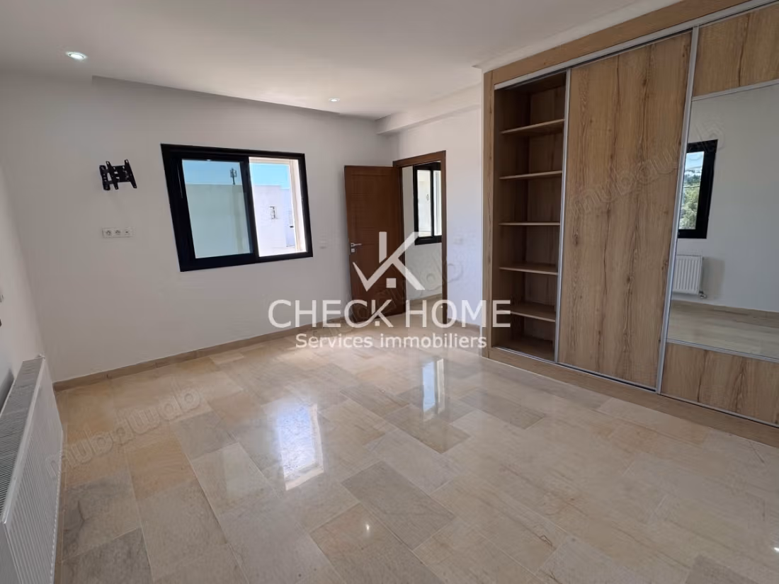 Location annuelle Villa S4 à Craxi Hammamet Nord