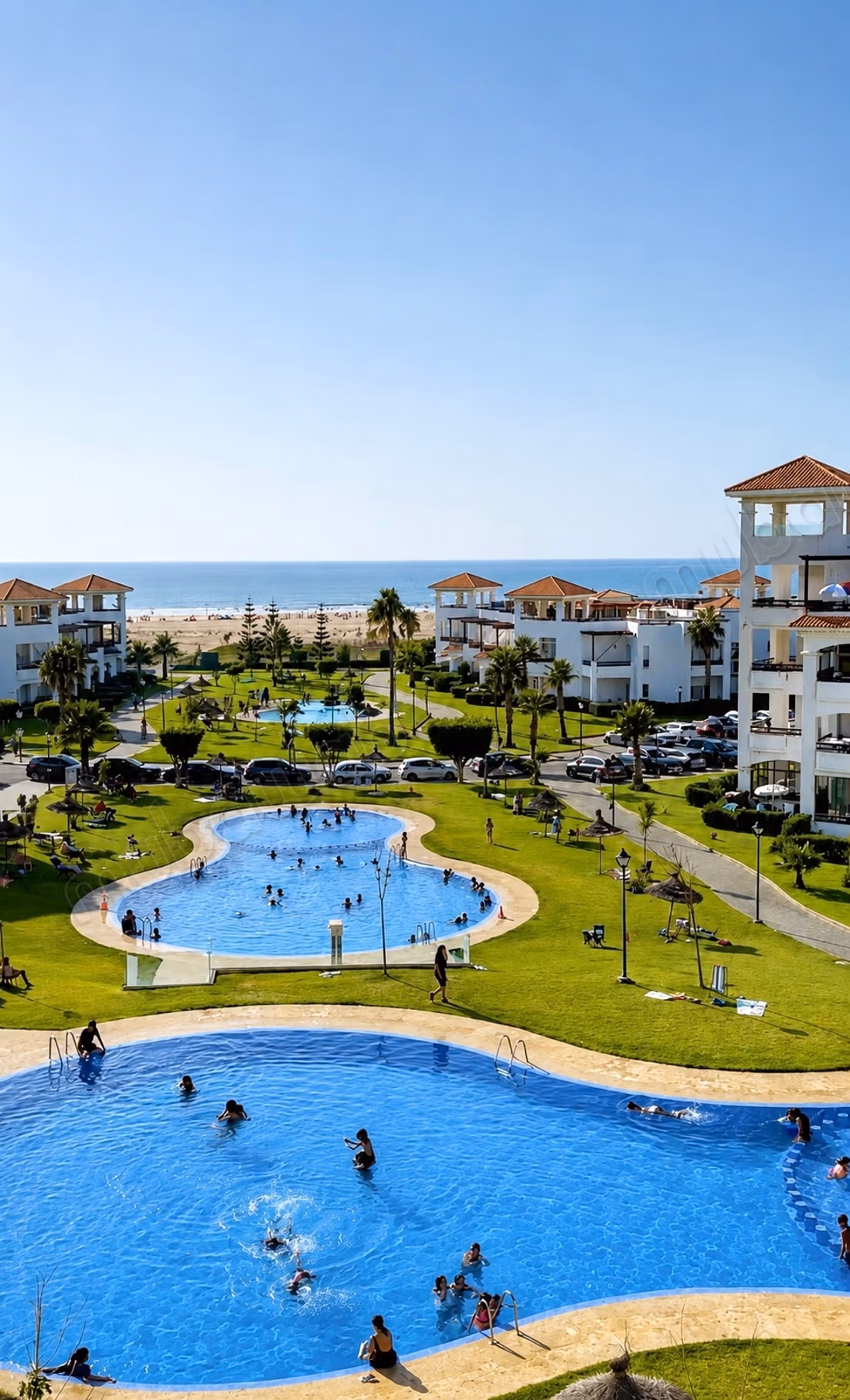 Apartment Asilah. 3 large rooms. Pools