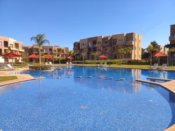 Appartement 2 chambres en rez de jardin avec jacuzzi privé