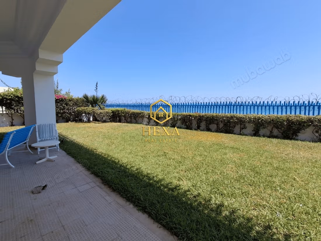 Master villa with sea view in La Marsa