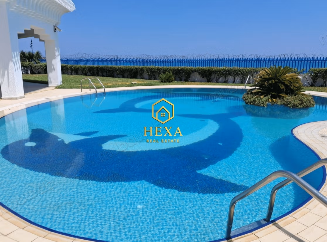 Master villa with sea view in La Marsa