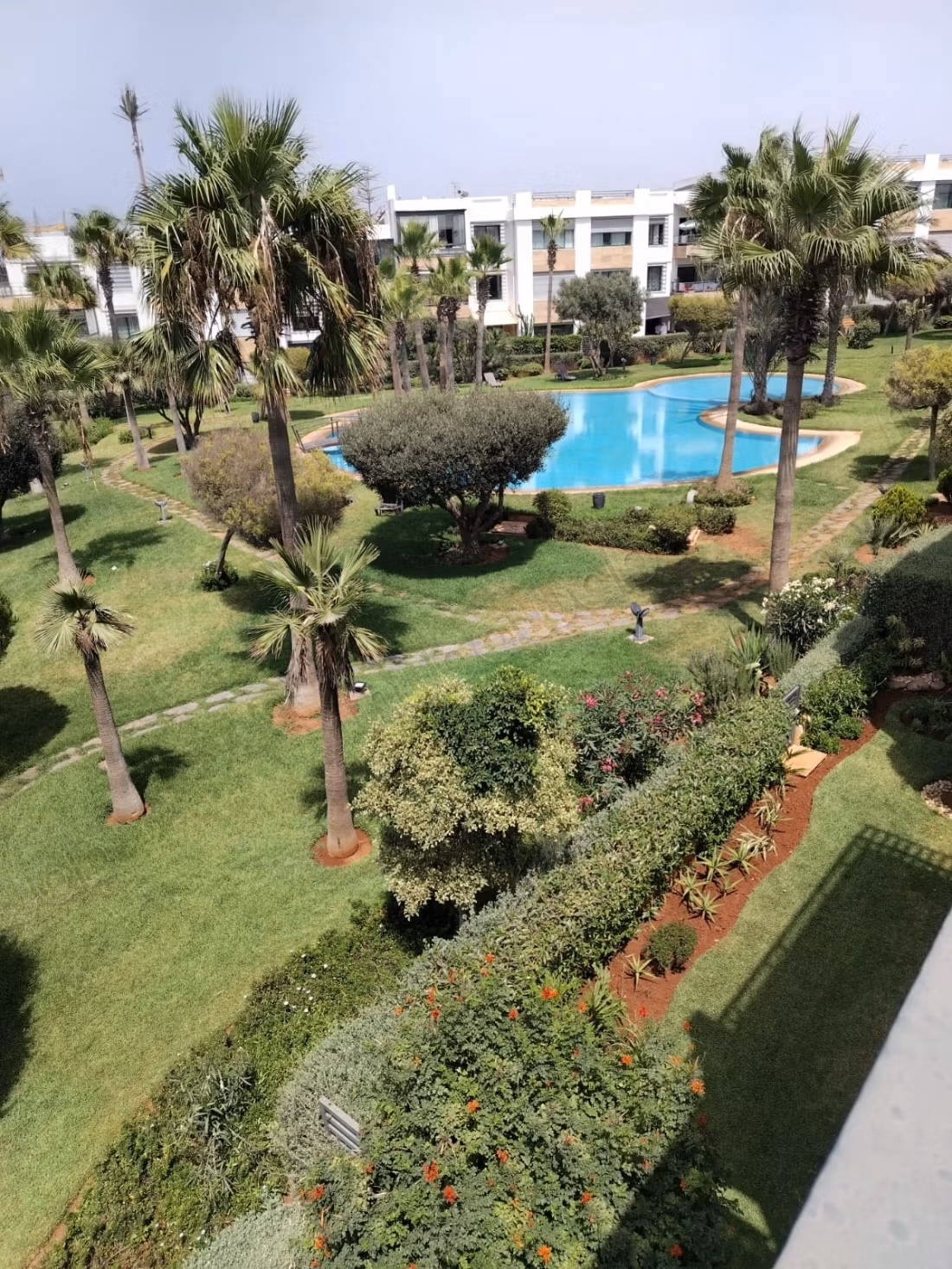 Appart a la location a ain Diab 
extension 17500dh