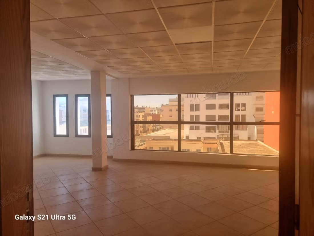Opportunità rara: Edificio per uffici R5 di alto livello
