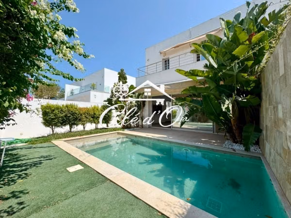 Villa à louer avec piscine à Gammarth