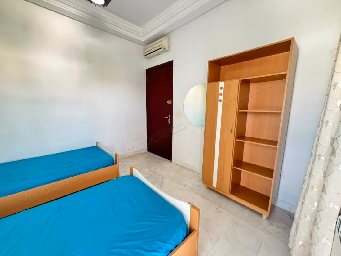 A vendre: Appartement en S2 à la zone de Miramar