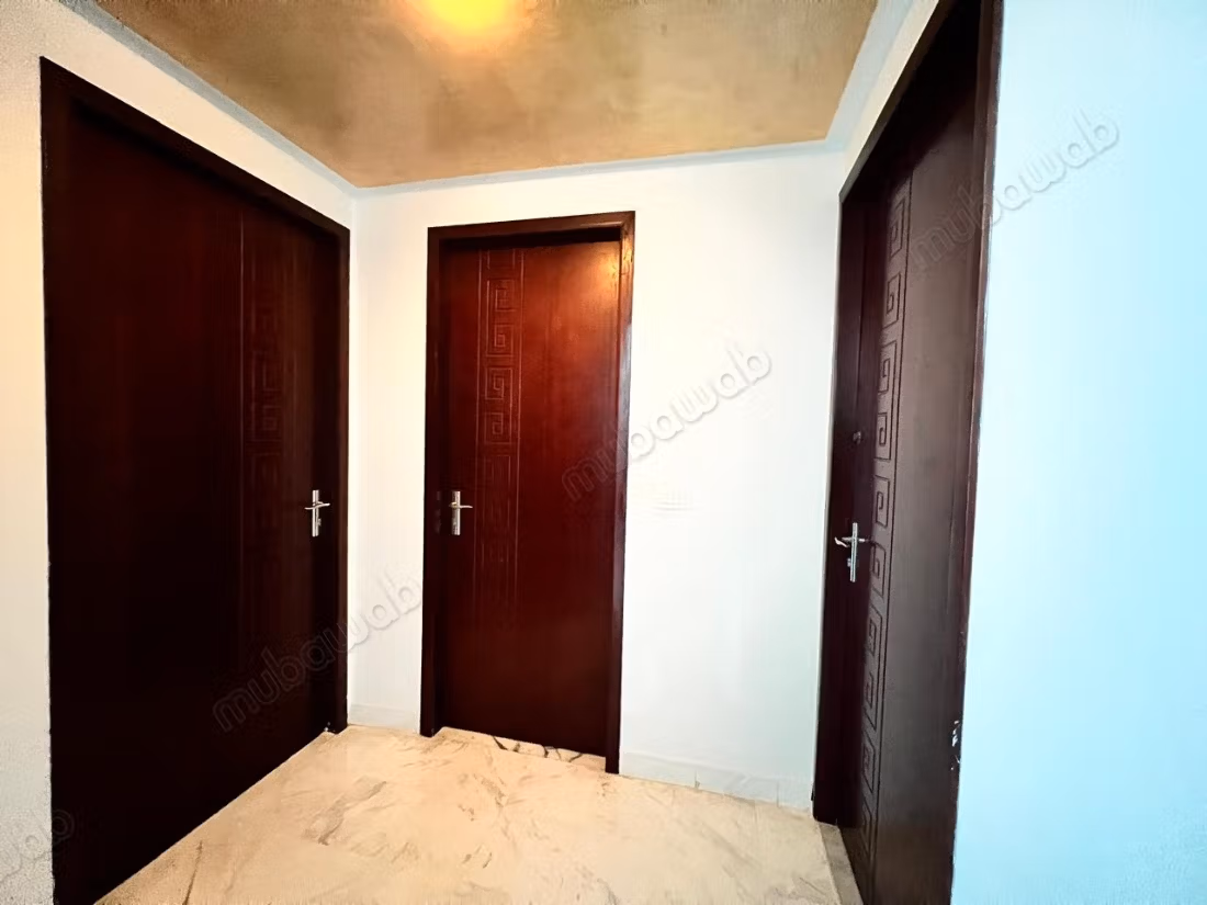 A vendre: Appartement en S2 à la zone de Miramar