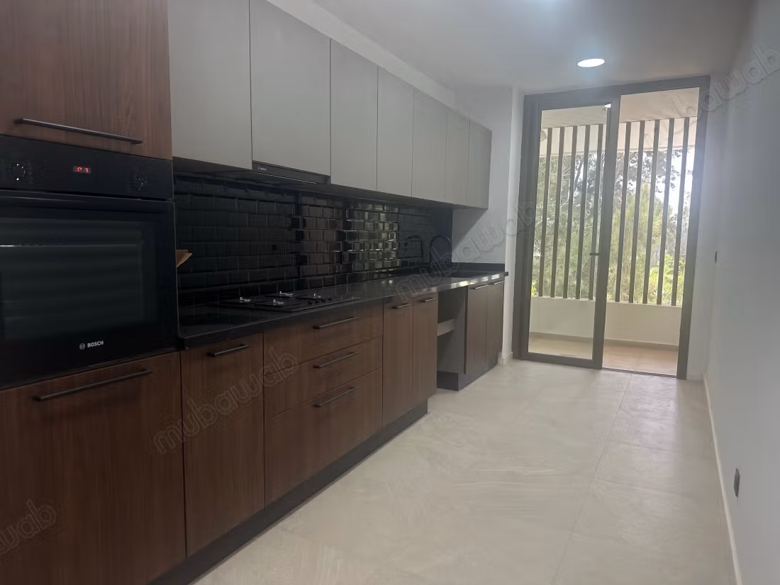 Appartamento nuovo mai abitato 120m2 — Souissi Orangeraie, 2 camere