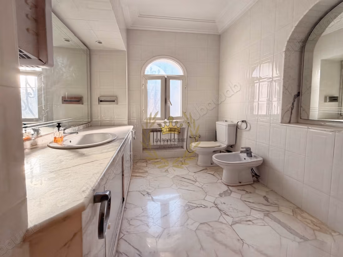 Prestige Villa beachfront Marsa Cube