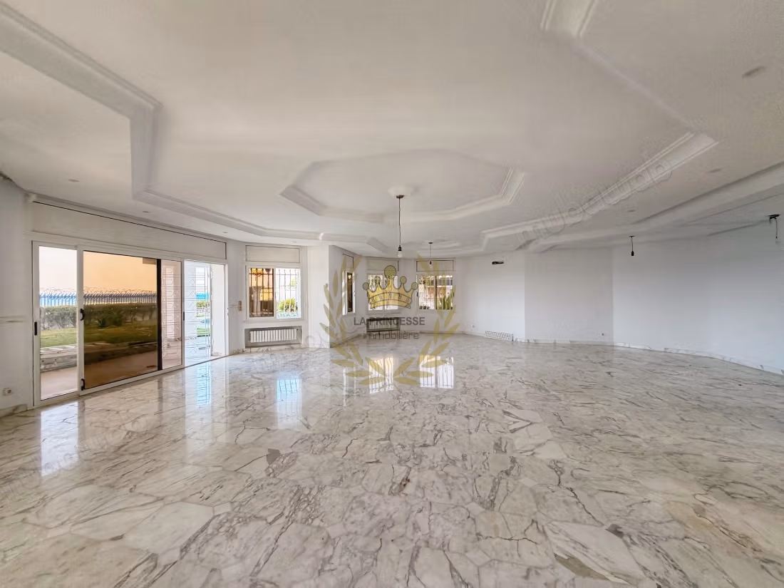 Prestige Villa beachfront Marsa Cube