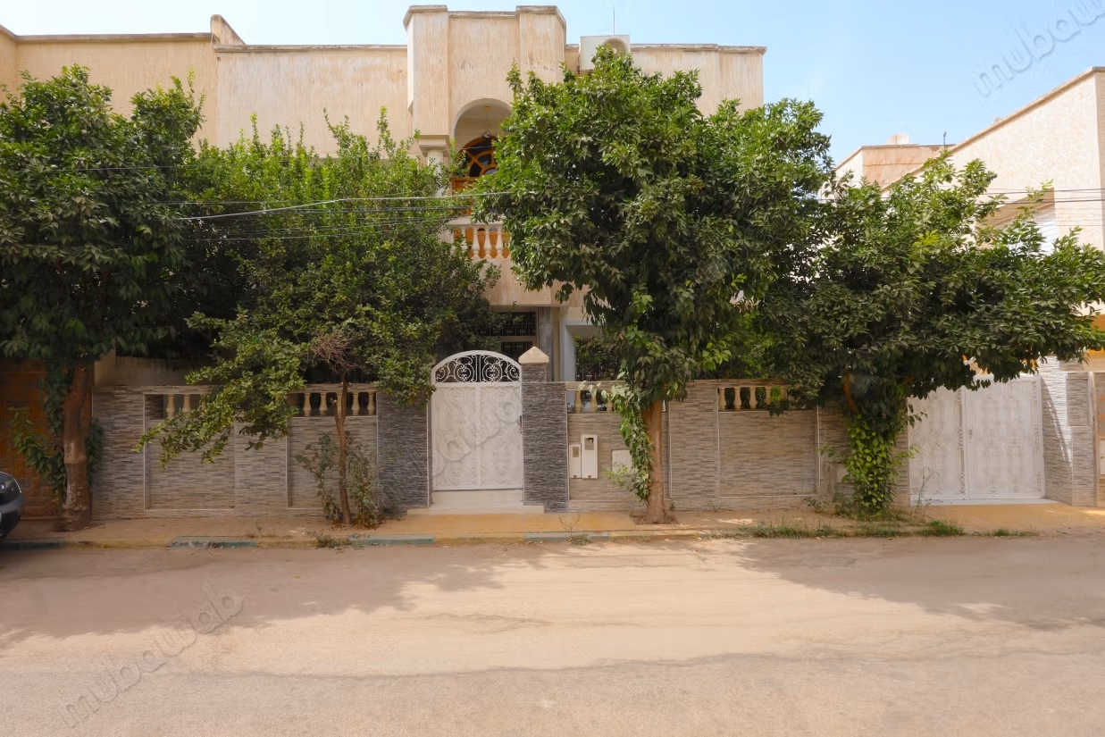 Villa en venta 300m en Hay Lalla Soukaina Fez