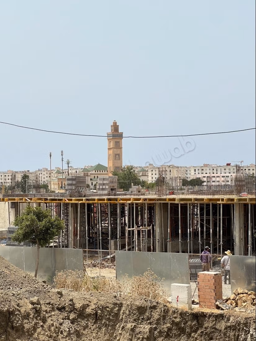 Terrain R4 horizon Route Rabat tanger 287m