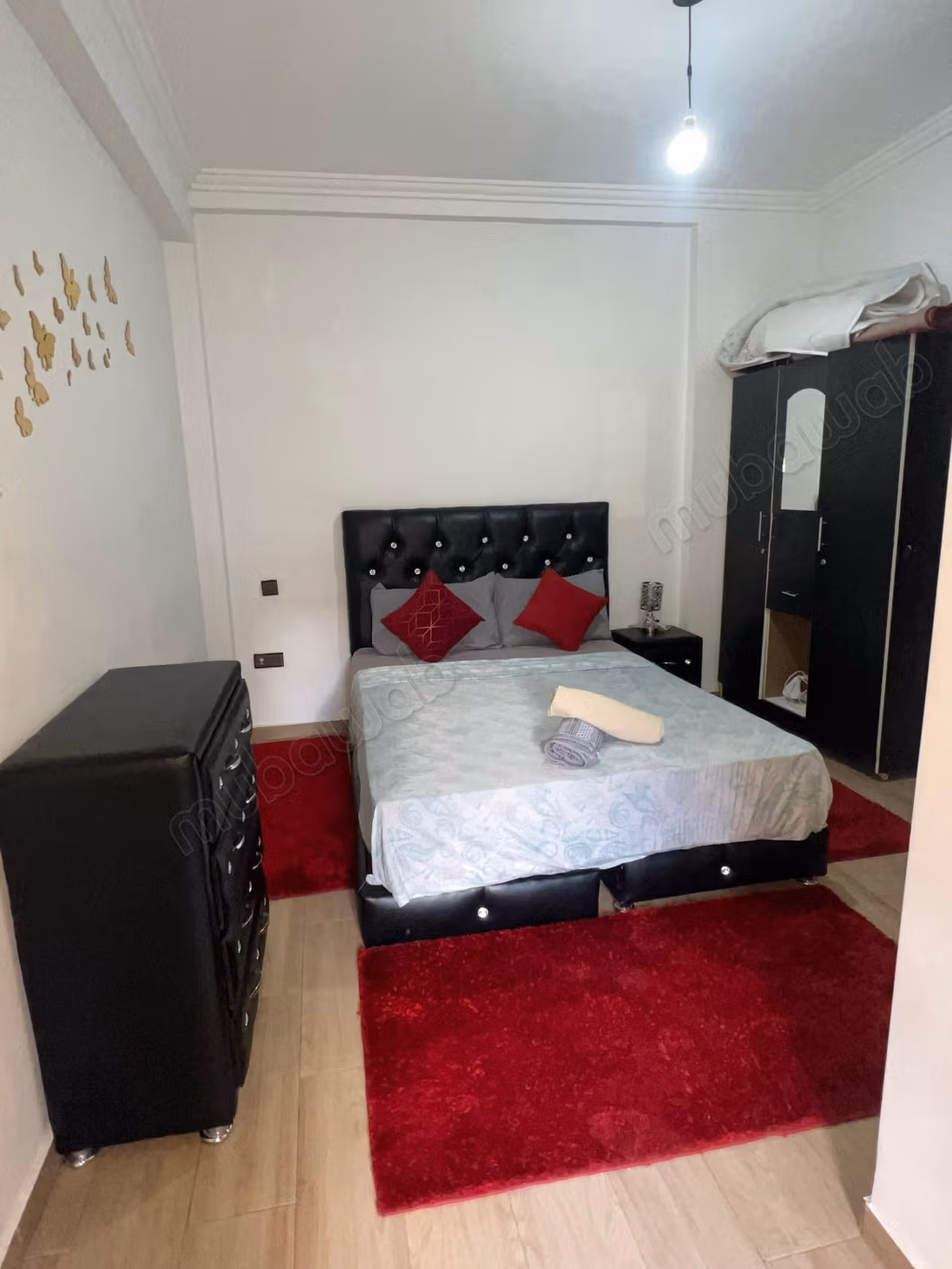 Bel appartement à vendre à Guéliz. 
1 belle chambre. 
Bien meublé — 6