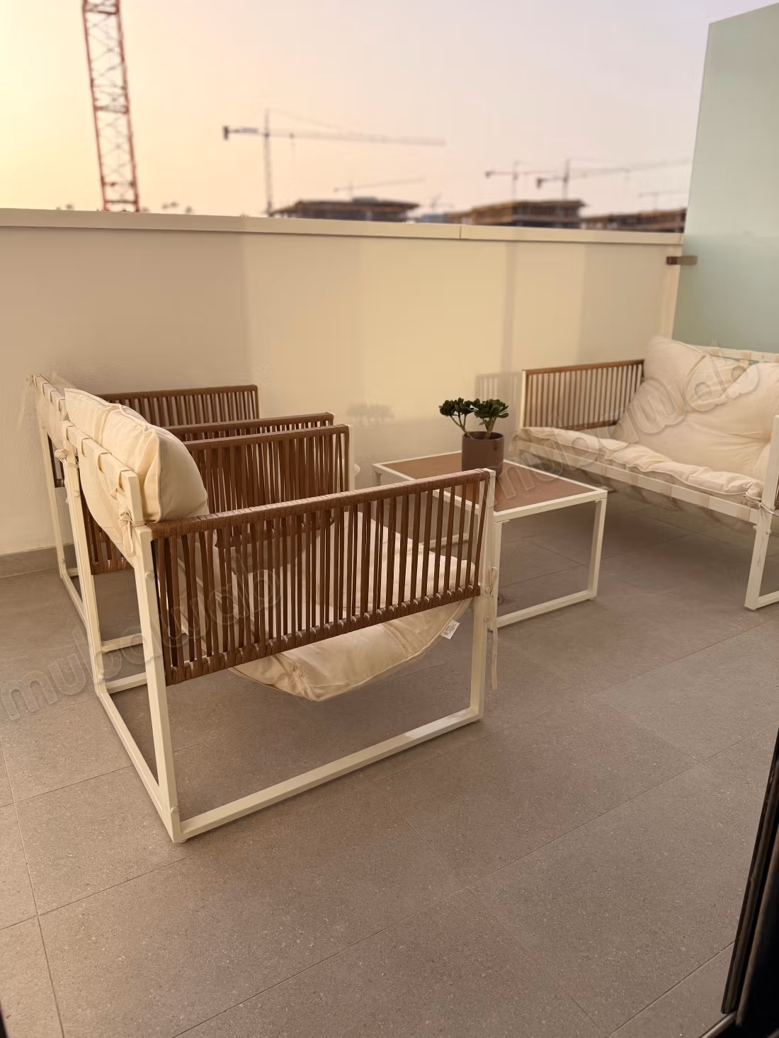 Studio nuovo e accogliente Casa Finance City CFC