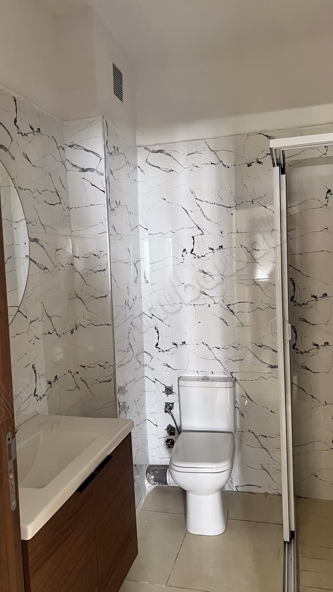 Very nice apartment for rent in Val Fleuri. 3 beautiful bedrooms. With elevator