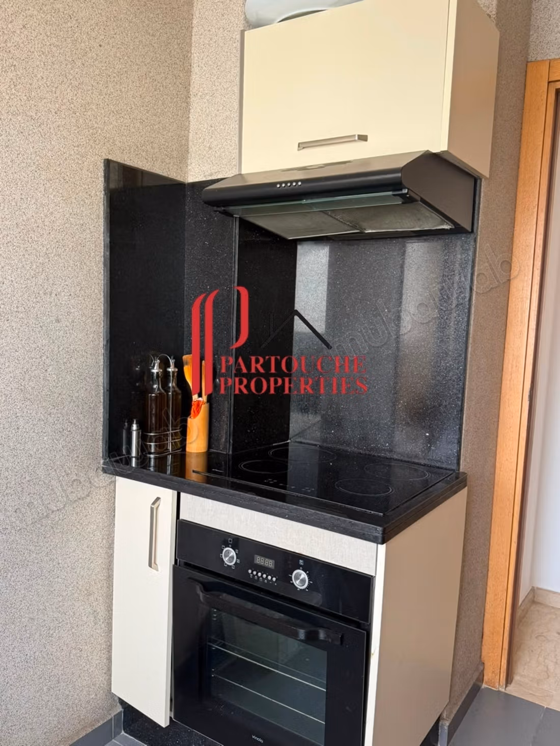 Appartamento arredato all'ultimo piano di una residenza chiusa