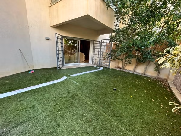 À louer s4 meublé avec jardins lac 2 6500
