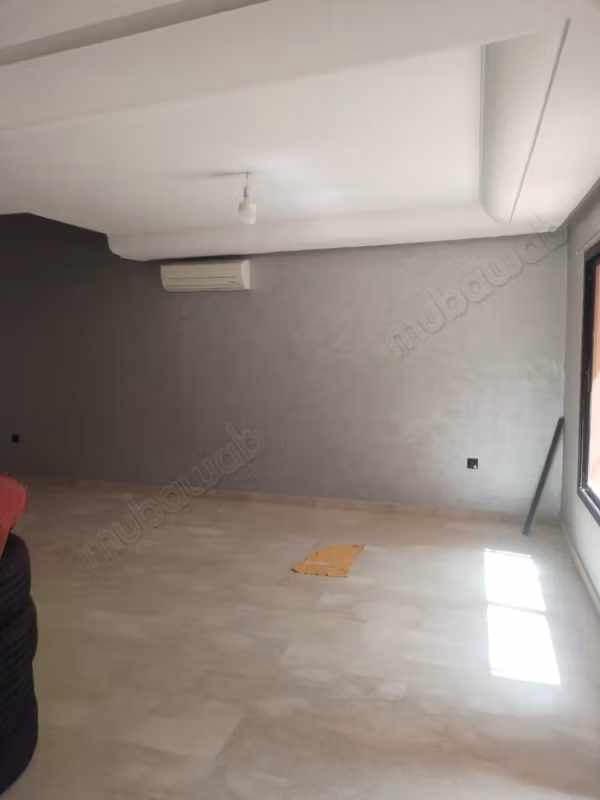 Appartamento in affitto a Camp Al Ghoul. Superficie totale 110 m²
