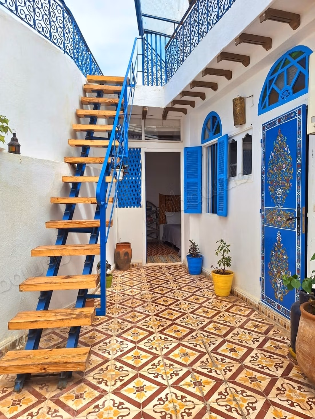 Stunning house for sale in Les Oudayas. 2 nice bedrooms. Fully equipped kitchen