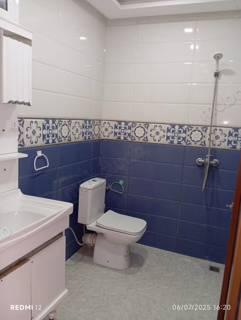Appartement de vacances à louer à Bir Rami Est.
Surface de 100 m².
Nombre minimum de nuitées 3
