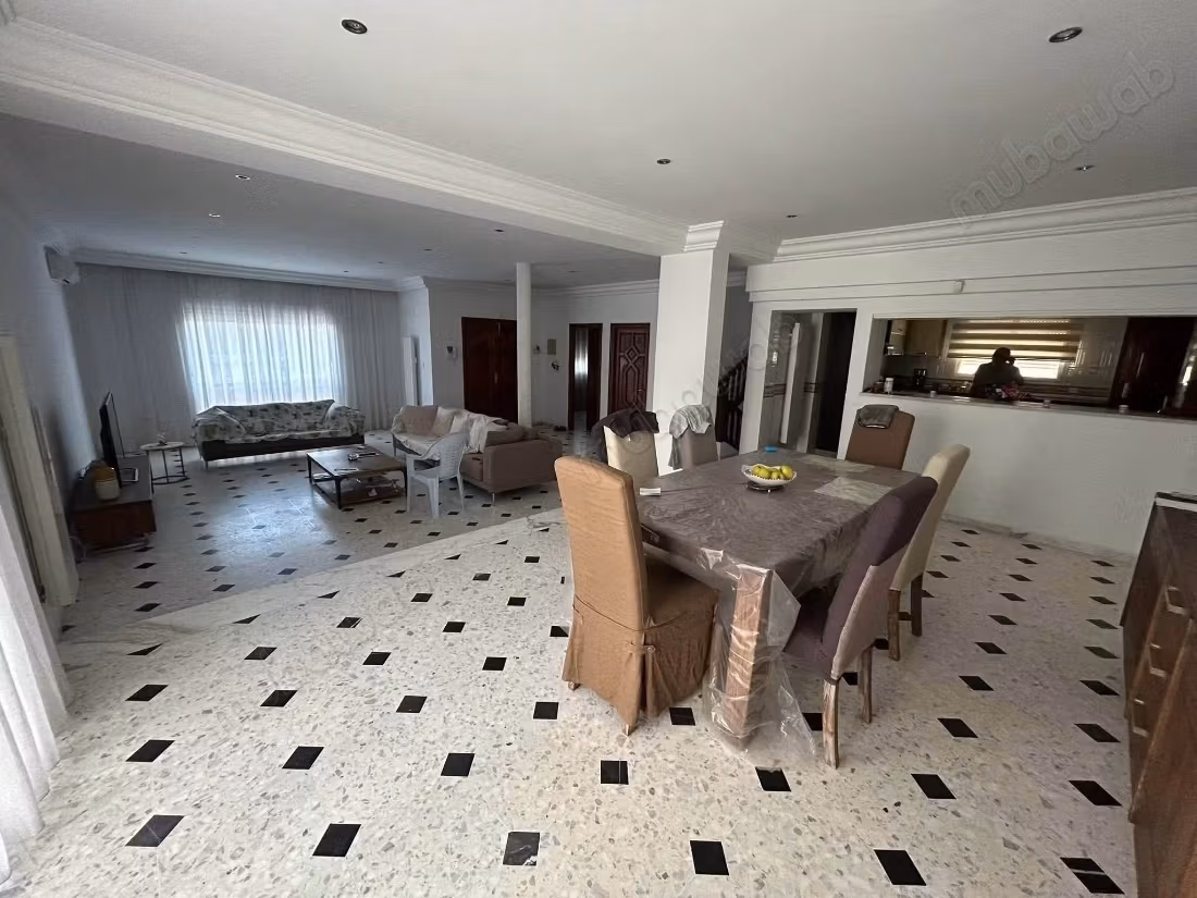 À vendre villa cité les pins la Marsa 1.800. 000