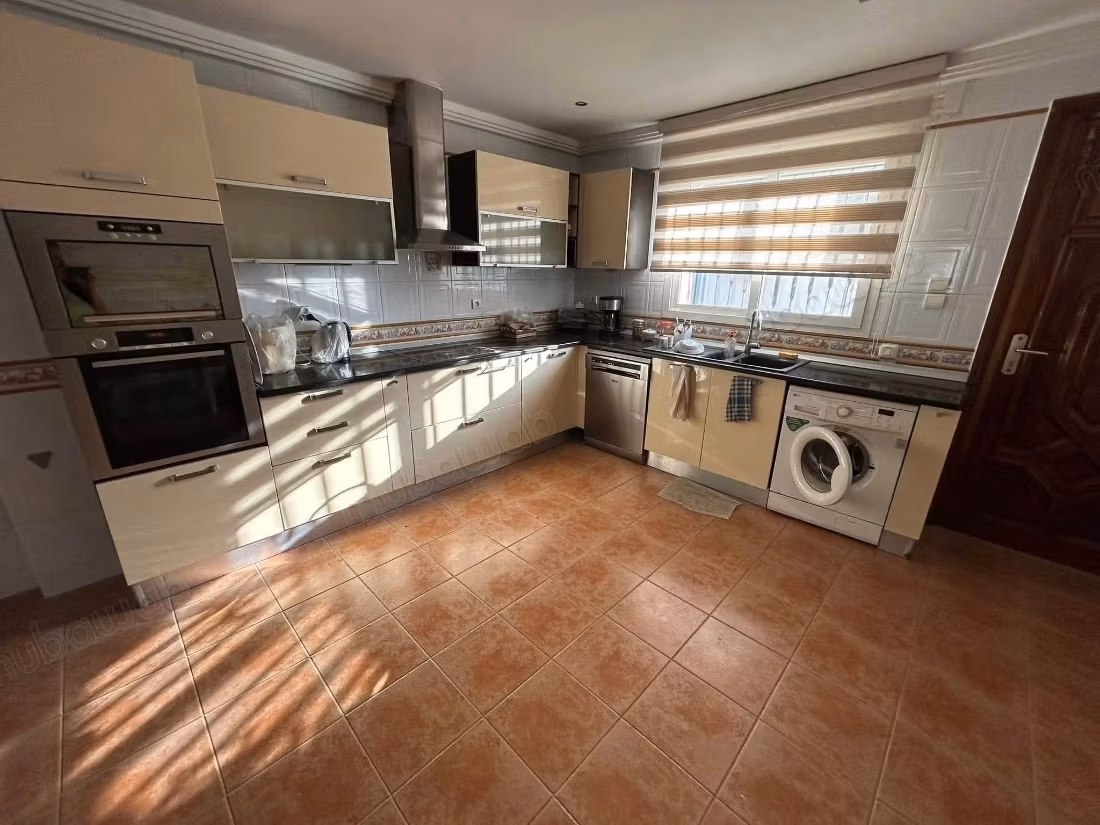 À vendre villa cité les pins la Marsa 1.800. 000
