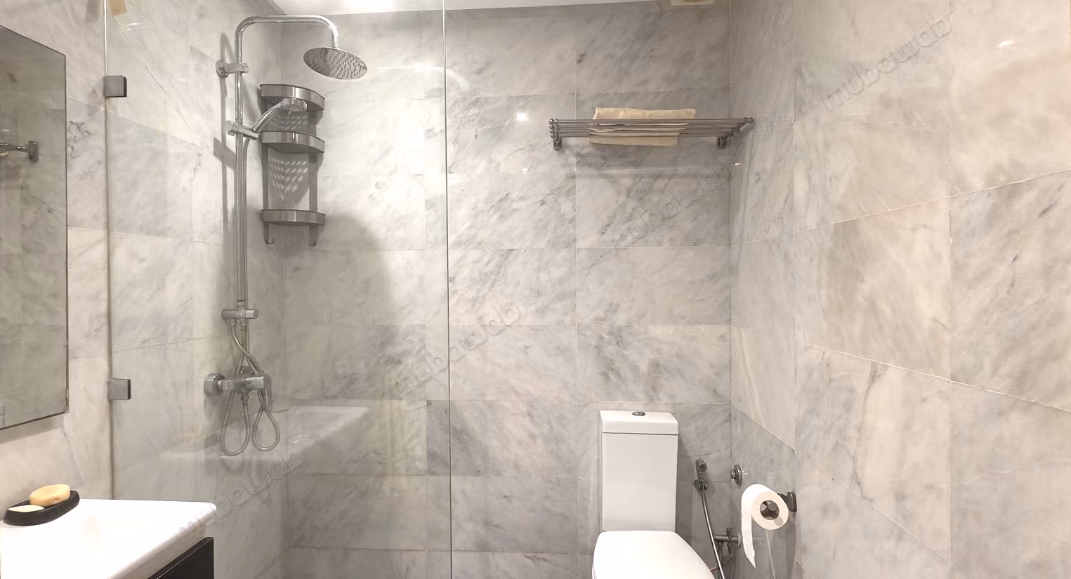 Gemeubileerde studio van 67m2 2e verdieping groot terras Maarif