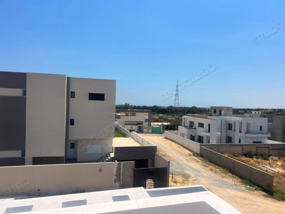 Villa de standing à vendre – Hammamet bir bouragba
