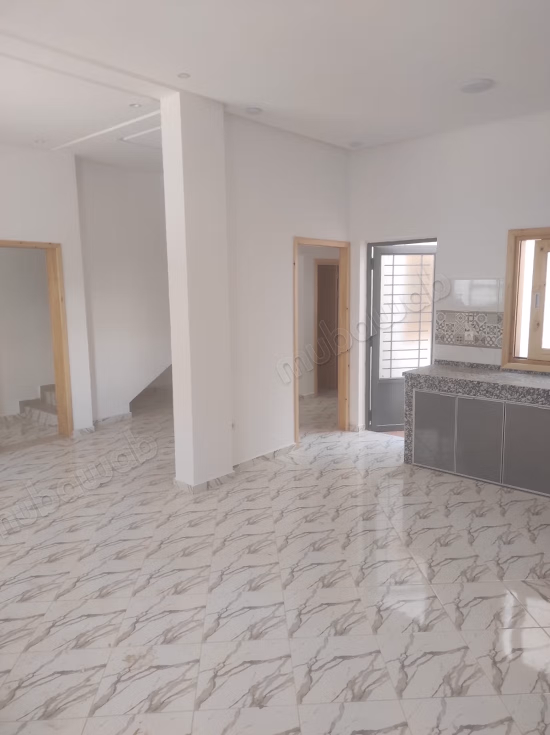 Vente maison à Ain el Hayat. 
9 pièces confortables
