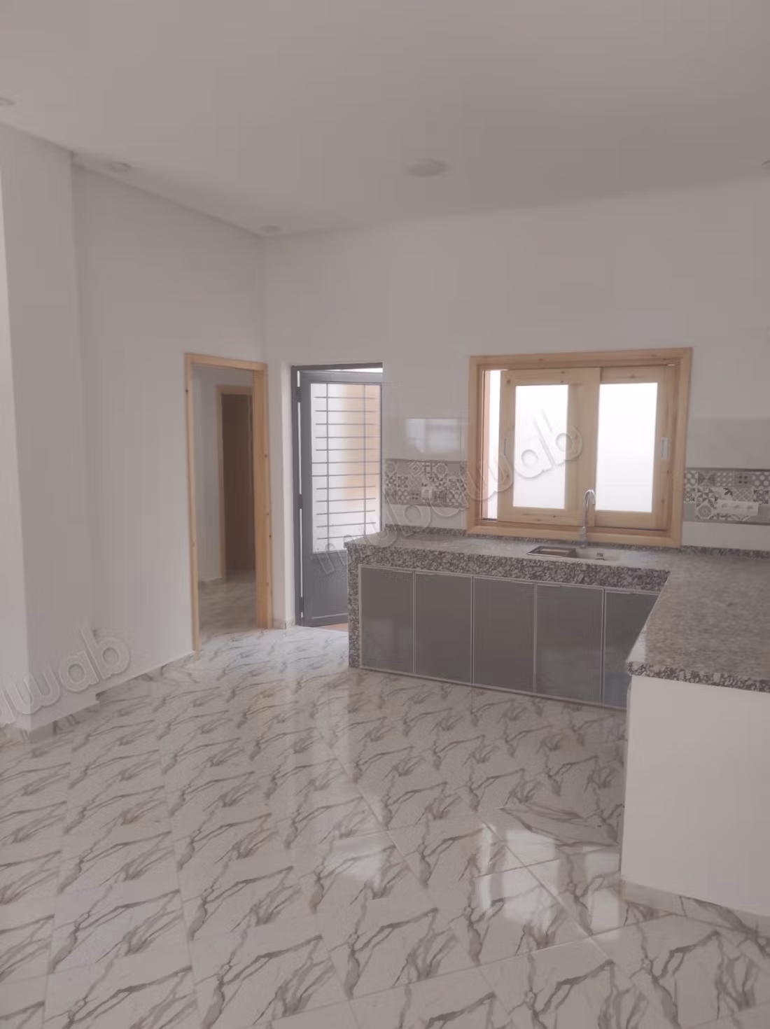 Vente maison à Ain el Hayat. 
9 pièces confortables