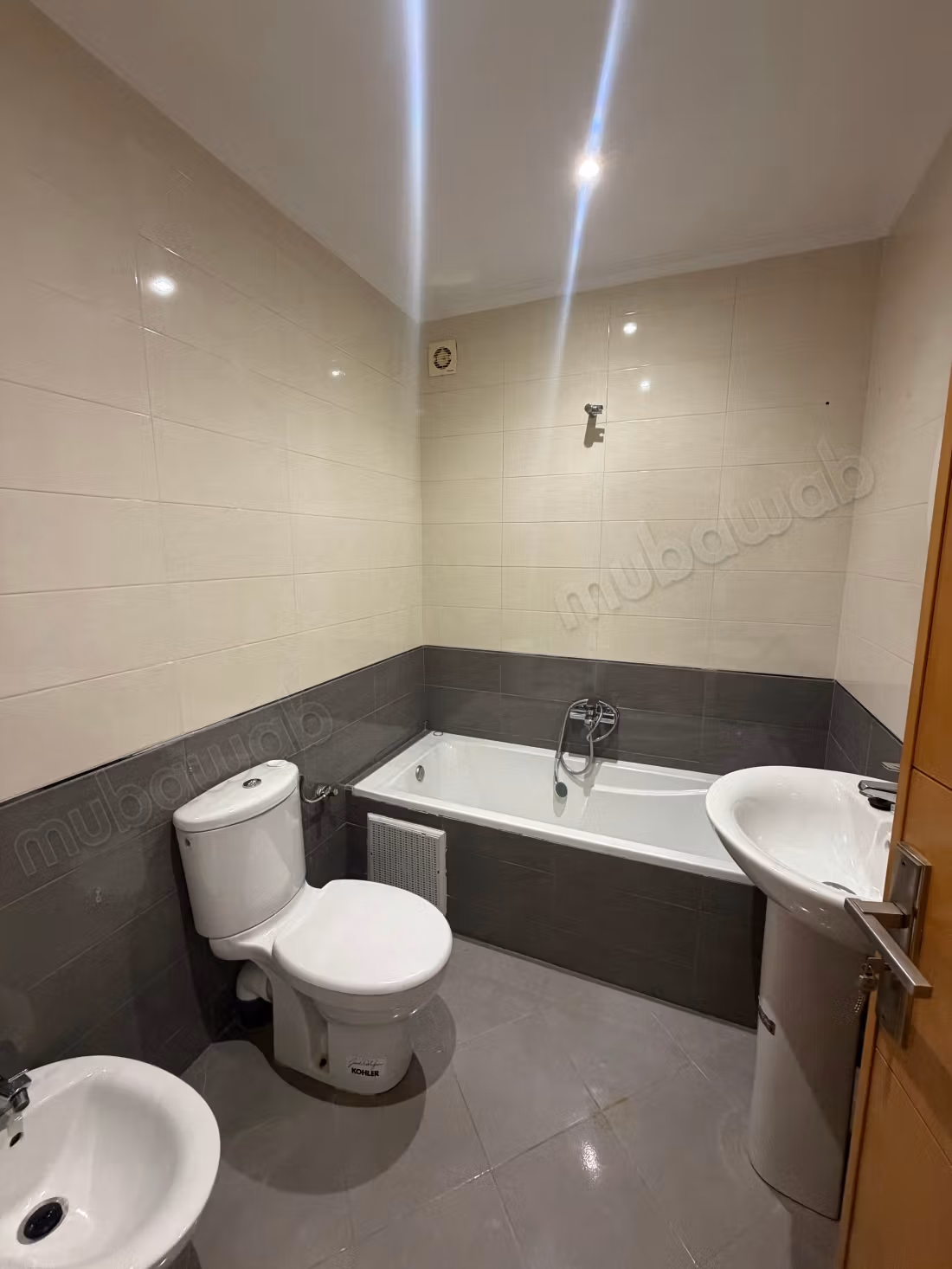 Apartamento en alquiler en Braniss 2. Área total 85 m². Puerta resistente, residencia asegurada.