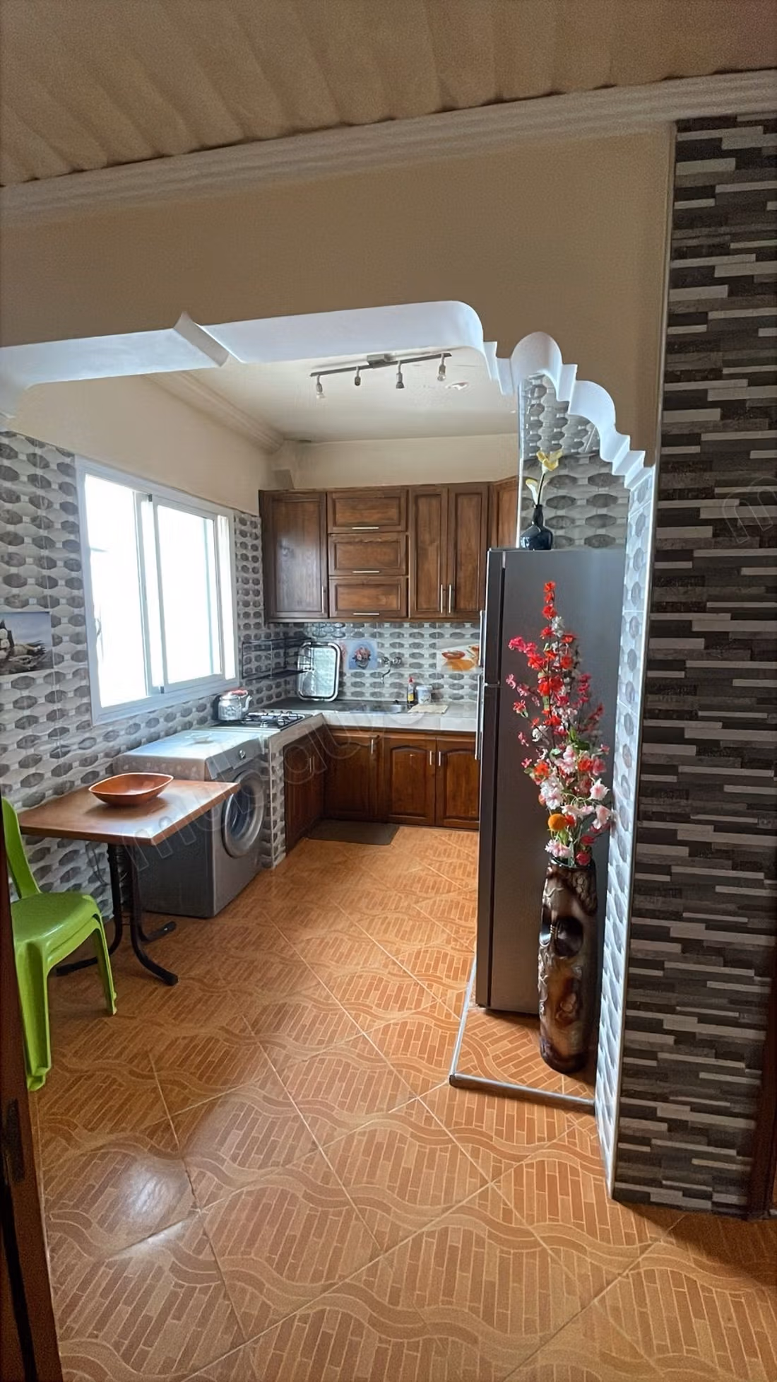 Appartamenti in affitto nel quartiere Mohammed. 2 belle camere. Parcheggio e giardino
