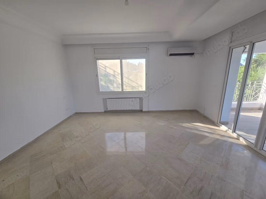 Appartamento con giardino in affitto a La Marsa